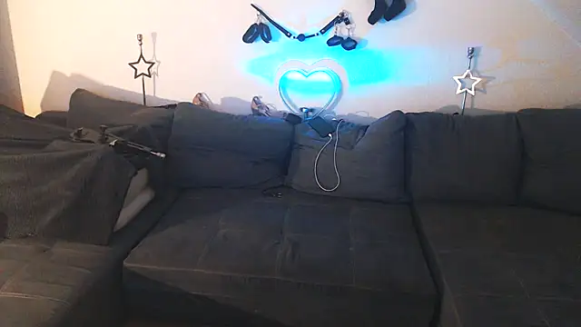 Snapshot of DevilsAngel13 chatting on March 20, 9:35 pm DevilsAngel13 online show from March 20, 9:35 pm