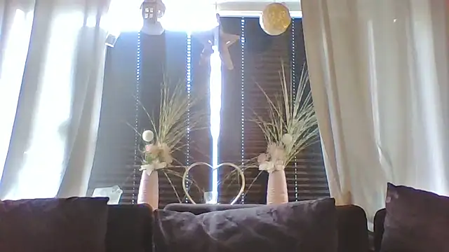 Snapshot of DevilsAngel13 chatting on September 17, 10:28 am DevilsAngel13 online show from September 17, 10:28 am