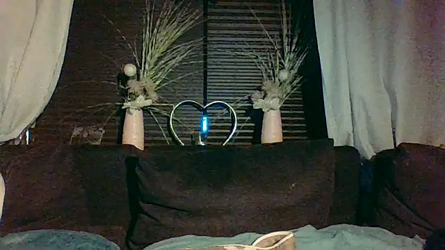 Snapshot of DevilsAngel13 chatting on September 17, 10:33 pm DevilsAngel13 online show from September 17, 10:33 pm