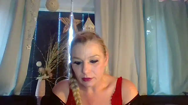 Snapshot of DevilsAngel13 chatting on September 27, 7:57 am DevilsAngel13 online show from September 27, 7:57 am