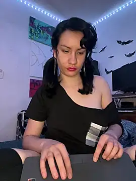 Nina-Chick777 online show from June 14, 2:24 am