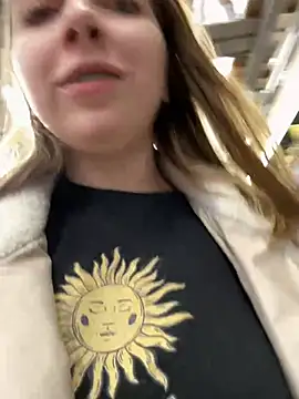 Sunny   Bunny online show from December 28, 6:50 pm