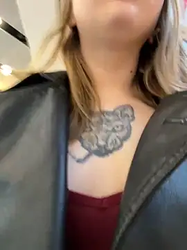 Sunny   Bunny online show from February 18, 2:16 pm