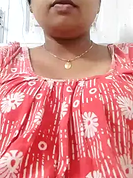 Snapshot of Priya_2222 chatting on January 9, 11:03 am Priya 2222 online show from January 9, 11:03 am