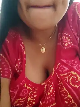 Snapshot of Priya_2222 chatting on February 14, 8:05 pm Priya 2222 online show from February 14, 8:05 pm