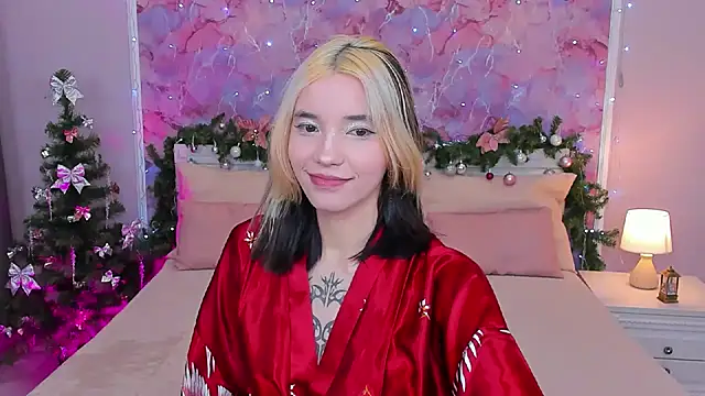 as1an girlfriend online show from December 31, 5:00 am