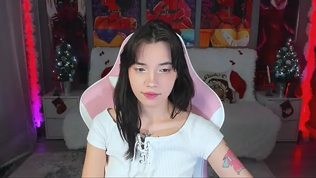 as1an girlfriend online show from December 5, 12:25 pm