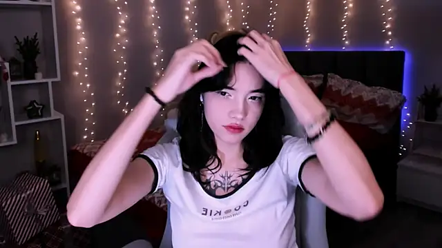 as1an girlfriend online show from December 19, 6:42 am