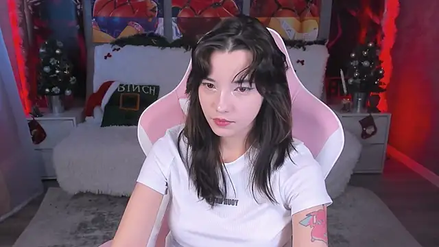 as1an girlfriend online show from January 15, 6:51 am