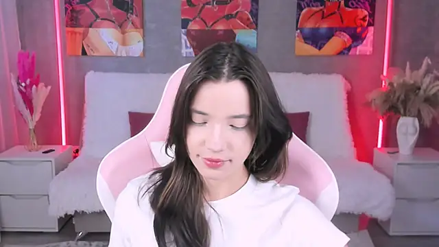as1an girlfriend online show from May 20, 3:24 am