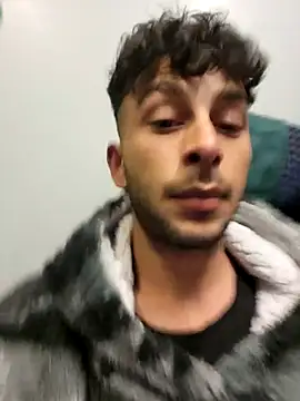 Iulianmarius12 online show from March 18, 9:53 pm