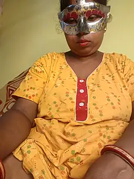 Snapshot of tinabhabhi chatting on April 30, 11:05 am tinabhabhi online show from April 30, 11:05 am