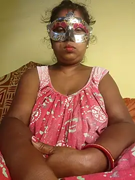 Snapshot of tinabhabhi chatting on May 12, 10:34 am tinabhabhi online show from May 12, 10:34 am