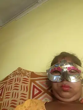 Snapshot of tinabhabhi chatting on May 13, 10:12 am tinabhabhi online show from May 13, 10:12 am