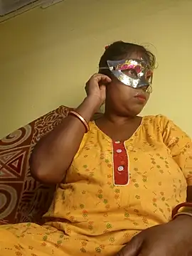 Snapshot of tinabhabhi chatting on May 25, 9:48 am tinabhabhi online show from May 25, 9:48 am