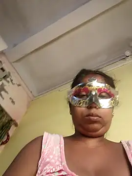 Snapshot of tinabhabhi chatting on June 5, 10:43 am tinabhabhi online show from June 5, 10:43 am