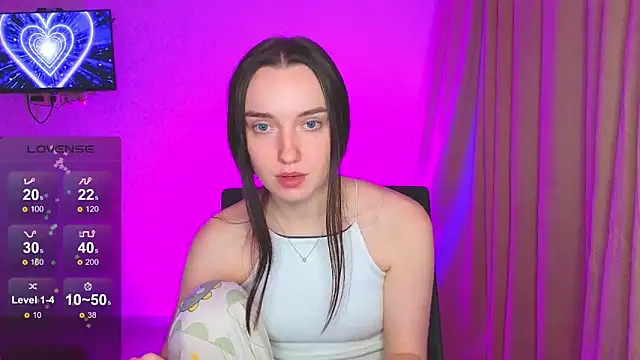 Snapshot of Wild_Sophie_ chatting on February 7, 8:53 pm Wild Sophie online show from February 7, 8:53 pm