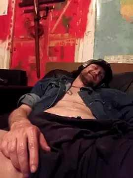 Ozomitro online show from April 9, 8:25 pm