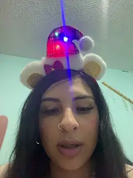 Hilary pinkk online show from December 25, 7:03 am