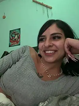 Hilary pinkk online show from December 26, 3:59 am