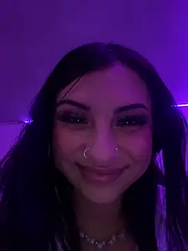 Hilary pinkk online show from January 25, 11:00 pm