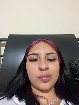 Hilary pinkk online show from February 15, 3:42 am