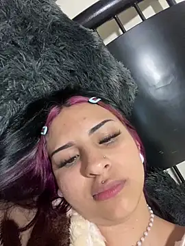 Hilary pinkk online show from February 22, 8:29 am