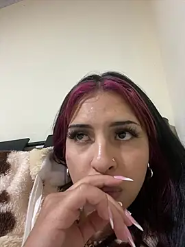 Hilary pinkk online show from February 23, 5:39 pm