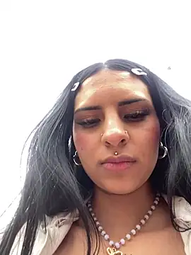 Hilary pinkk online show from March 7, 2:57 am