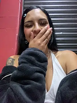 Hilary pinkk online show from March 14, 1:37 am