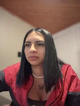 Hilary pinkk online show from December 4, 2:10 am