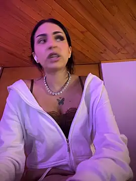 Hilary pinkk online show from April 21, 12:56 am