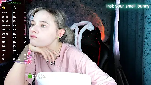 Your small bunny online show from March 31, 2:02 am