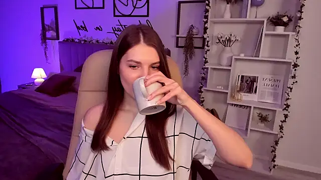 BellaSweetHeart online show from February 24, 1:31 pm