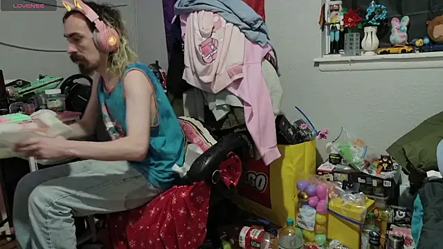 tallnerdyguy online show from March 27, 2:39 am