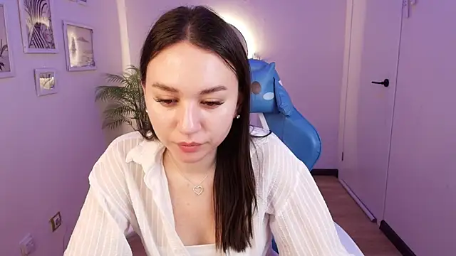 margeriTirell online show from May 1, 2:49 am