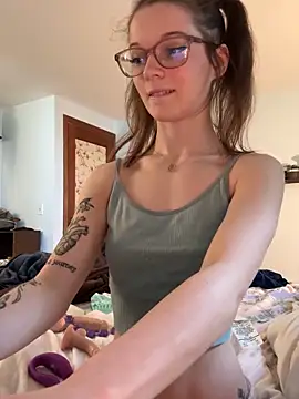 dreamteemergirl online show from September 18, 7:38 pm