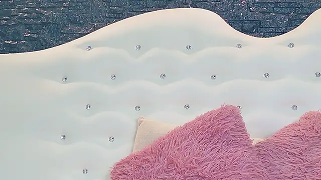 Snapshot of LaurynCopper chatting on January 31, 9:48 am LaurynCopper online show from January 31, 9:48 am