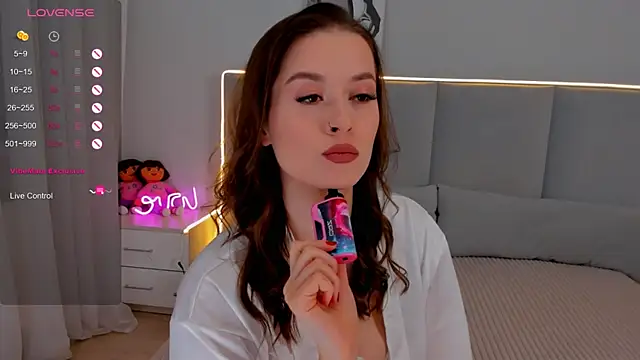 Emeli Love online show from February 12, 5:15 am