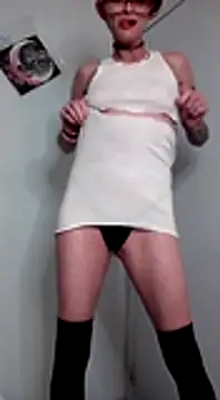 Snapshot of ivylee31 chatting on January 3, 3:16 am ivylee31 online show from January 3, 3:16 am