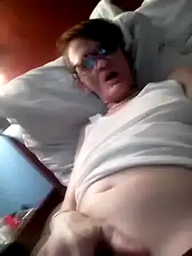 Snapshot of ivylee31 chatting on January 19, 10:06 pm ivylee31 online show from January 19, 10:06 pm