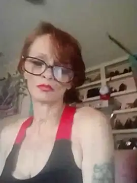 ivylee31 online show from April 8, 8:31 pm