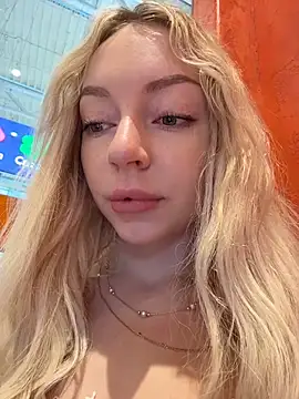 Snapshot of melissa_grr chatting on June 12, 1:32 pm melissa grr online show from June 12, 1:32 pm