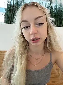 Snapshot of melissa_grr chatting on July 5, 1:40 pm melissa grr online show from July 5, 1:40 pm