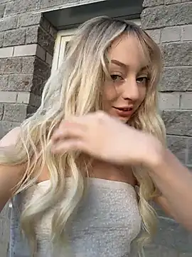 Snapshot of melissa_grr chatting on July 18, 1:04 pm melissa grr online show from July 18, 1:04 pm