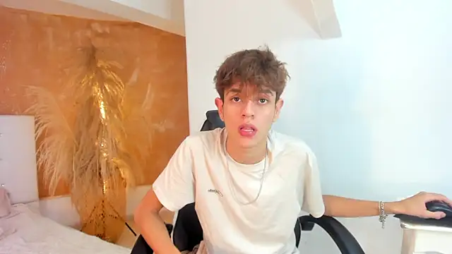 Snapshot of KLAUS_SUNRISE_XX chatting on January 26, 11:29 pm KLAUS SUNRISE XX online show from January 26, 11:29 pm