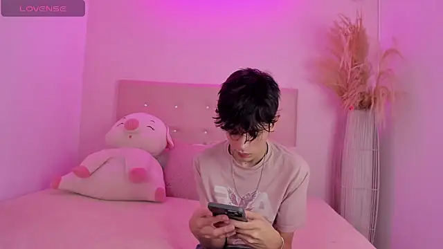 Snapshot of KLAUS_SUNRISE_XX chatting on March 7, 5:51 am KLAUS SUNRISE XX online show from March 7, 5:51 am