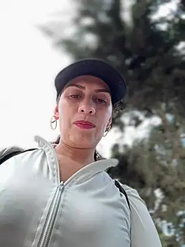 Alysson-- online show from April 11, 1:59 pm