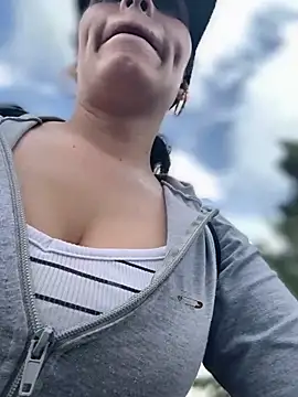 Alysson-- online show from April 18, 1:48 pm