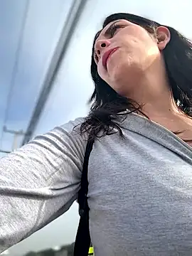 Alysson-- online show from April 22, 12:28 pm